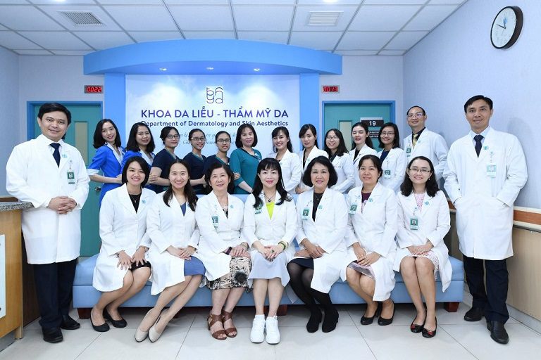 Đội ngũ y bác sĩ của Khoa Da liễu Thẩm mỹ của Bệnh viện Đại học Y dược thành phố Hồ Chí Minh