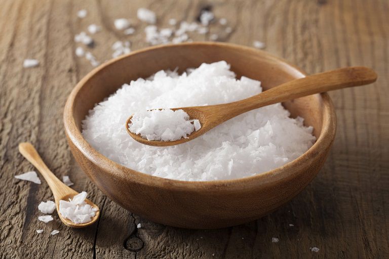 Muối được dùng nhiều trong y học nhờ khả năng kháng khuẩn tự nhiên