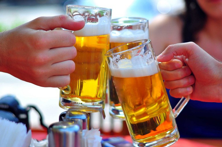Hạn chế sử dụng rượu bia và các đồ uống gây kích thích